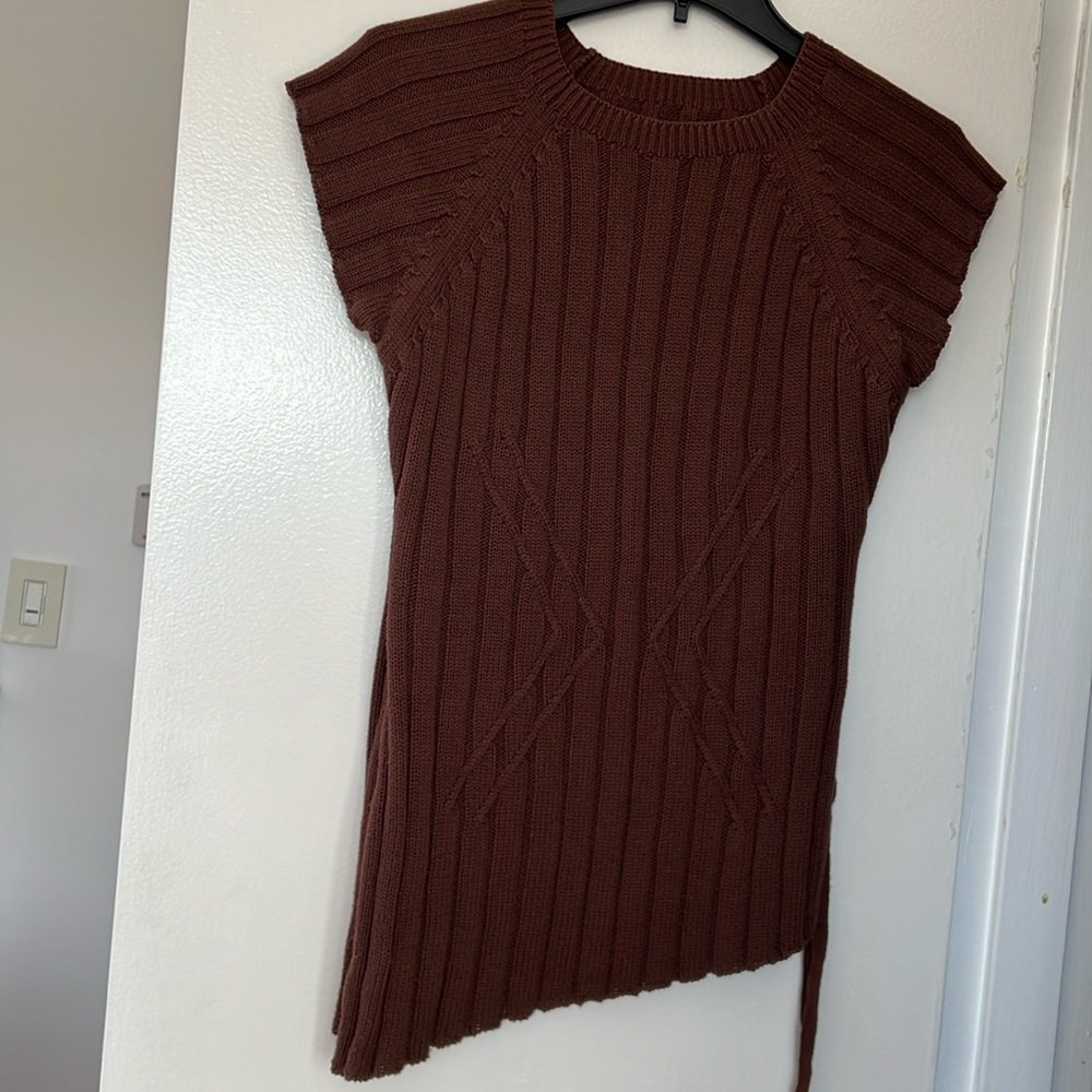 Zara women’s knitted raglan short sleeve top with asymmetric hem and ties detail